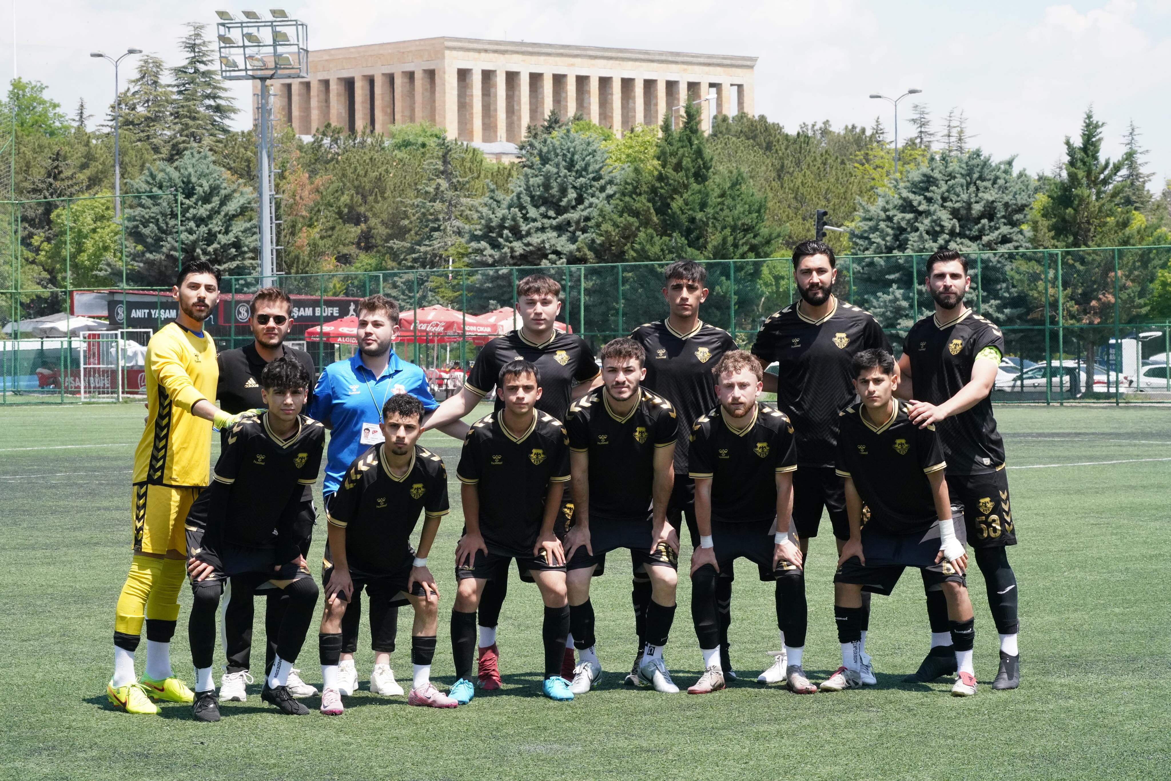 Genç Ankaraspor takım fotoğrafı
